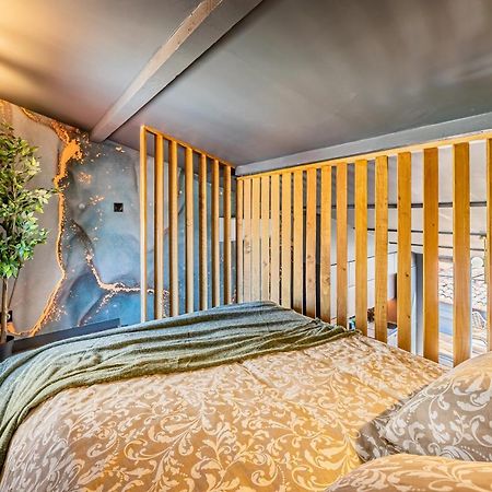 Loft En Ville - Duplex Terrasse Coeur Historique Avec Vue Degagee & Parking Souterrain Offert La Ciotat Exteriör bild