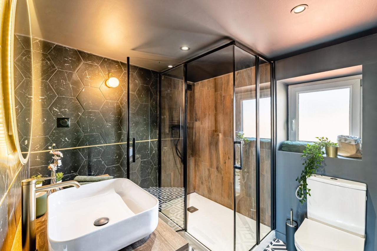 Loft En Ville - Duplex Terrasse Coeur Historique Avec Vue Degagee & Parking Souterrain Offert La Ciotat Exteriör bild