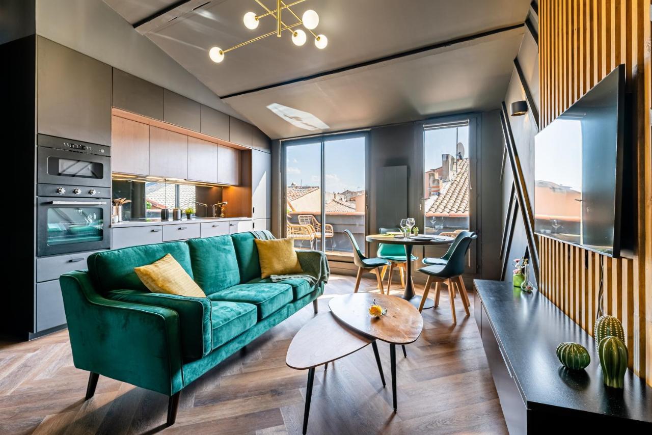 Loft En Ville - Duplex Terrasse Coeur Historique Avec Vue Degagee & Parking Souterrain Offert La Ciotat Exteriör bild