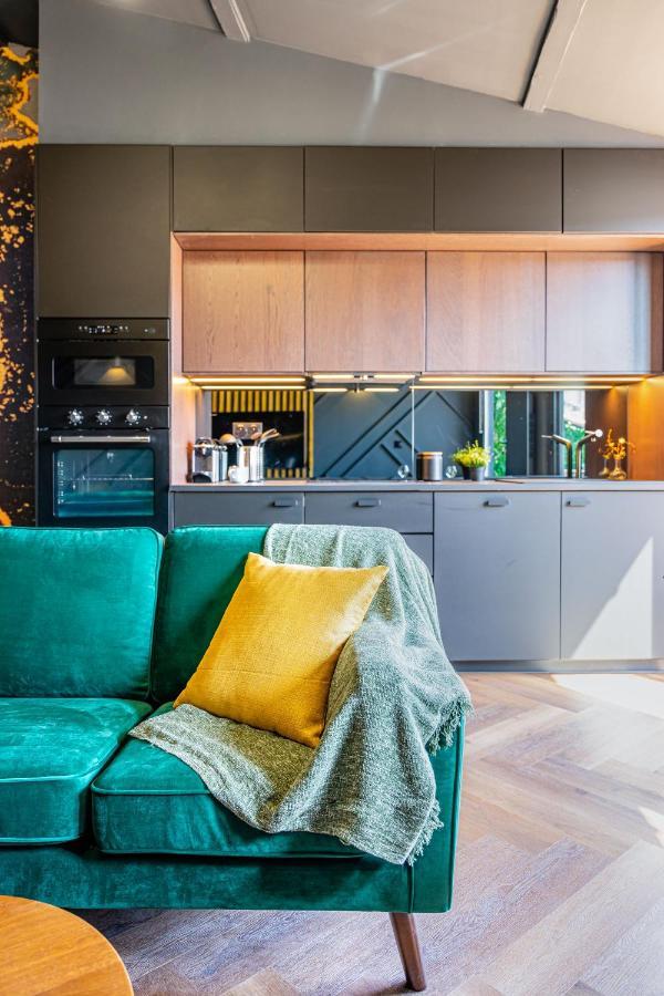 Loft En Ville - Duplex Terrasse Coeur Historique Avec Vue Degagee & Parking Souterrain Offert La Ciotat Exteriör bild