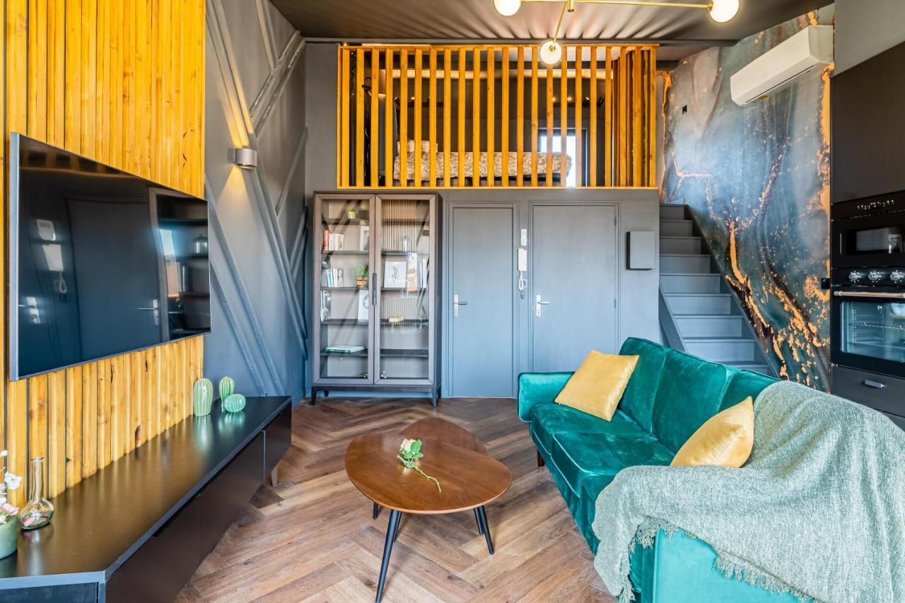 Loft En Ville - Duplex Terrasse Coeur Historique Avec Vue Degagee & Parking Souterrain Offert La Ciotat Exteriör bild